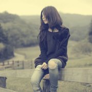 暖黄色的灯火的空间 暖黄色的灯火的空间